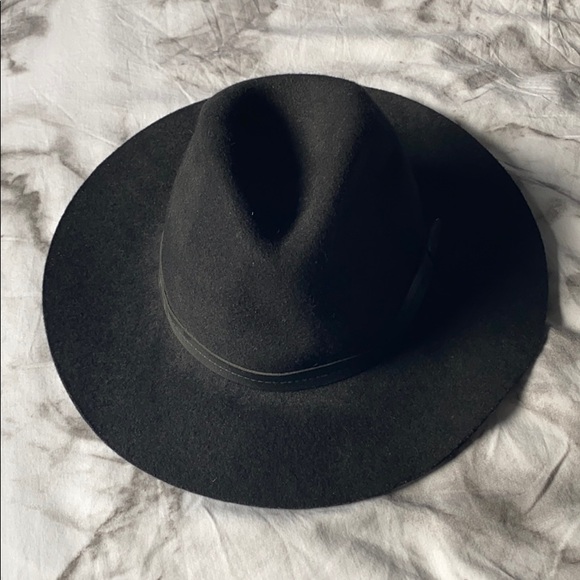 Urban Outfitters Accessories - UO Wool Hat